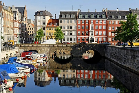 Boats in the Frederiksholm Canal, Copenhagen, Denmark, Scandinavia, Europe