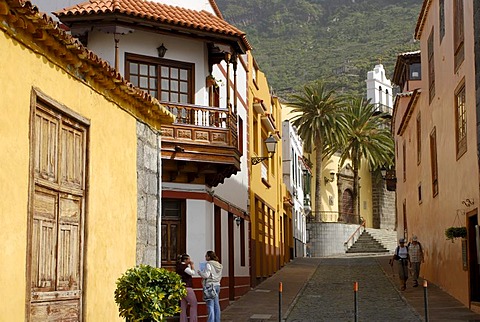 Lane in old town with San Francisco Abbey, Garachico, Tenerife, Canary Islands, Spain