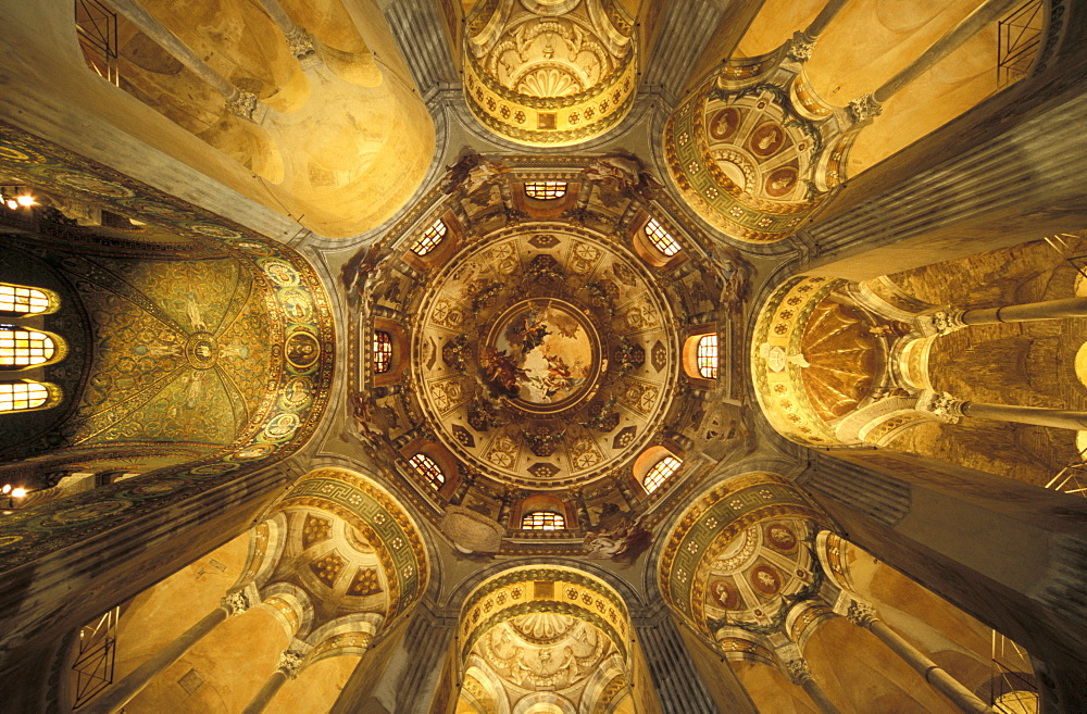 Mosaics, interior of San Vitale Church, Ravenna, Emilia Romagna/Adriatic, Italy, Europe