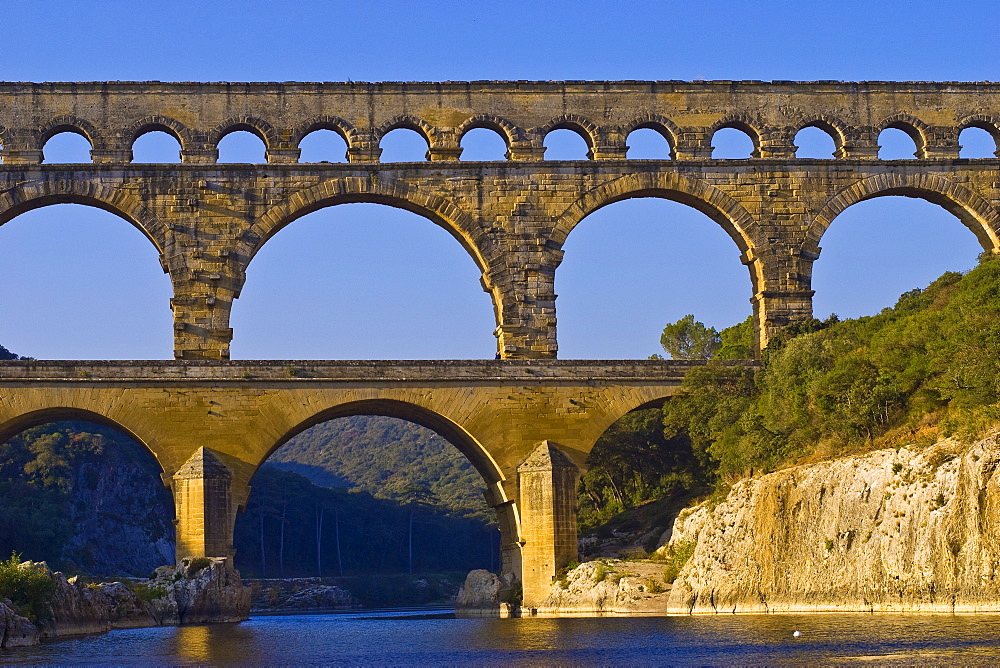 Aqueduct, Pont du Gard, Languedoc-Rousillion, France