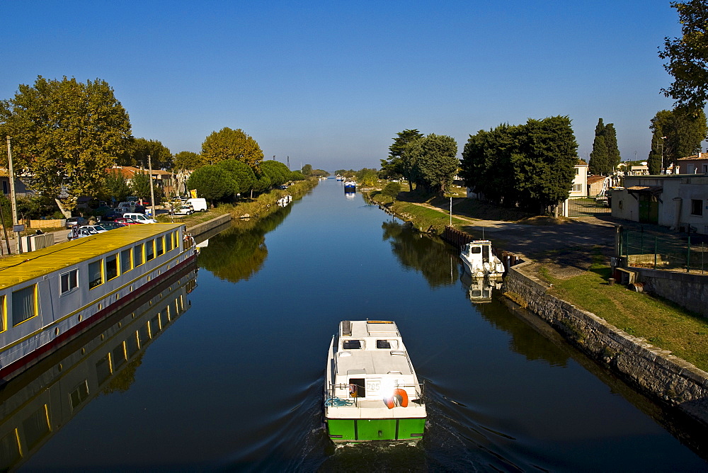 Rhone channel, Aigues Mortes, Languedoc-Rousillion, France