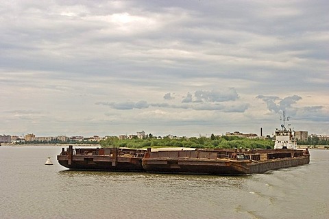 Transporting ships at the River Irtisch, Omsk at the Rivers of Irtisch and Omka, Omsk, Sibiria, Russia, GUS, Europe,