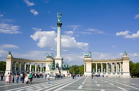 Heroes Square with Millenium Memorial and the horseman Memorial from Prince Arpad, Budapest, Hungary, Southeast Europe, Europe,