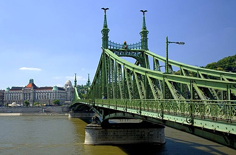 Liberty Bridge, in the background Gellert Hotel, Budapest, Hungary, Southeast Europe, Europe,