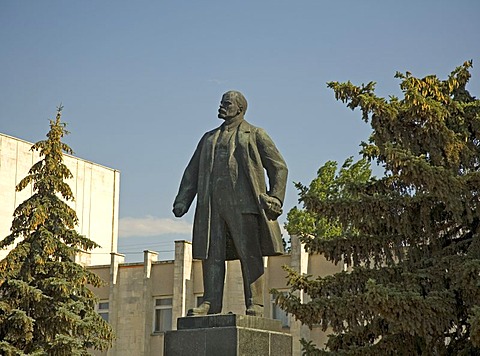 Lenin Statue at the Town Square, Saki, Crimea, Ukraine, South-Easteurope, Europe,