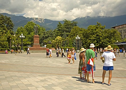 Lenin Square, Promenade and Boardwalk of Jalta, Crimea, Ukraine, South-Easteurope, Europe,