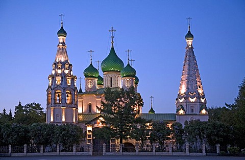 Sovetskaja Place with the Church of Elijah the Prophet, Yaroslavl, Russia