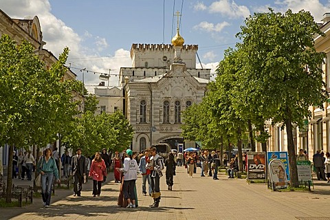 Pedestrian area with church and town gate, Yaroslavl, Russia