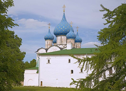 Suzdal Kremlin with Cathedral of the Nativity of the Virgin and apartments of the archbishop, Suzdal, Russia