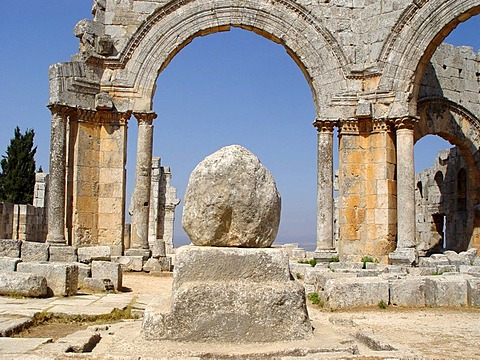 The holy Simon spent the last 30 years on a column at a value of 20 m in the monastery