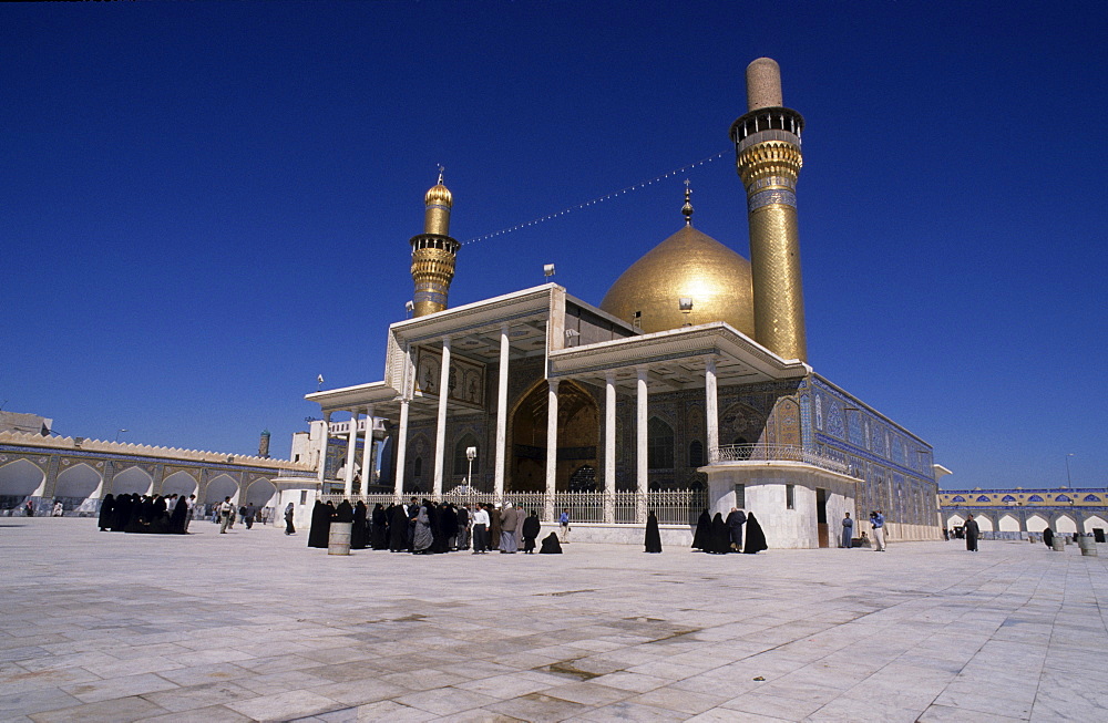 Askariya Mosque (Golden Mosque) before its destruction in February 2006, Samarra, Iraq, Middle East