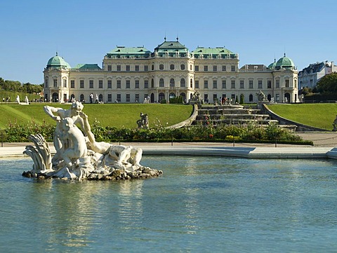 Fountain in front of the Belvedere Palace, Vienna, Austria, Europe