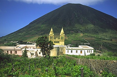 Monte dei Porri volcano, Salina island, Aeolian islands