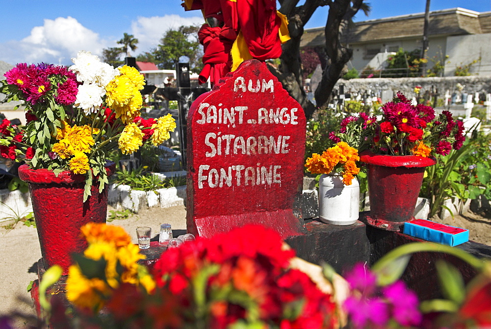 Grave of thief Le Sitarane in St. Pierre, La Reunion Island, France, Africa