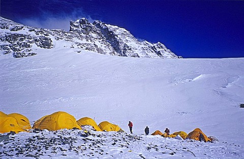 Camp IV, 4 (7950m), South Col, Mount Everest, Himalaya, Nepal