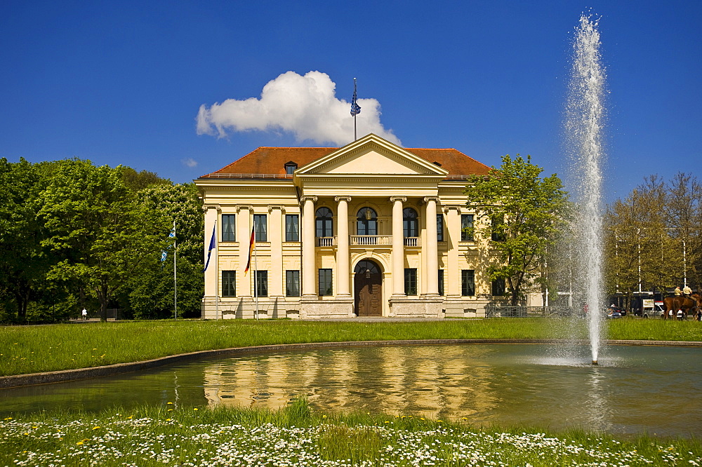 Prinz Karl Palais with fountain, Munich, Upper Bavaria, Germany, Europe