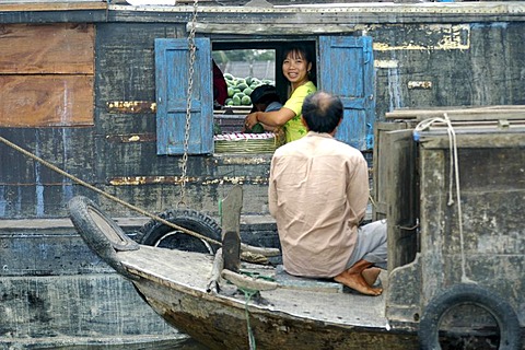 Floating market of Cai Rang Mekong Vietnam