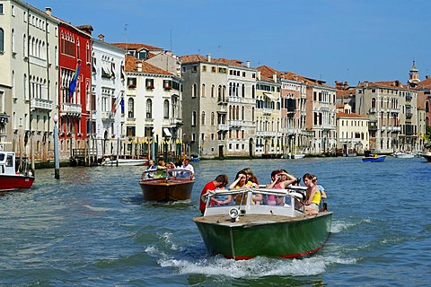 Boat traffic on Canal Grande, Venice, Italy