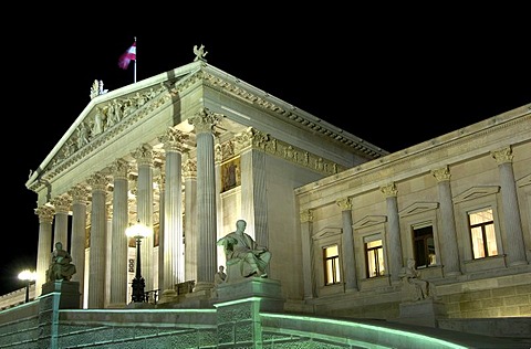 Nightshot of the parliamentary building, Vienna, Austria