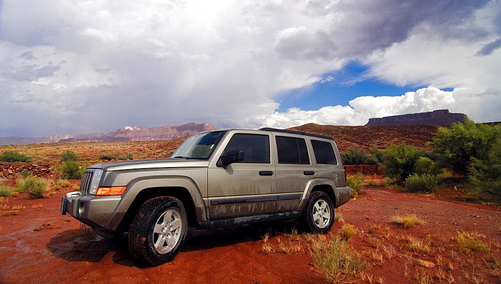 Four-wheel drive Jeep Commander, Utah, United States of America