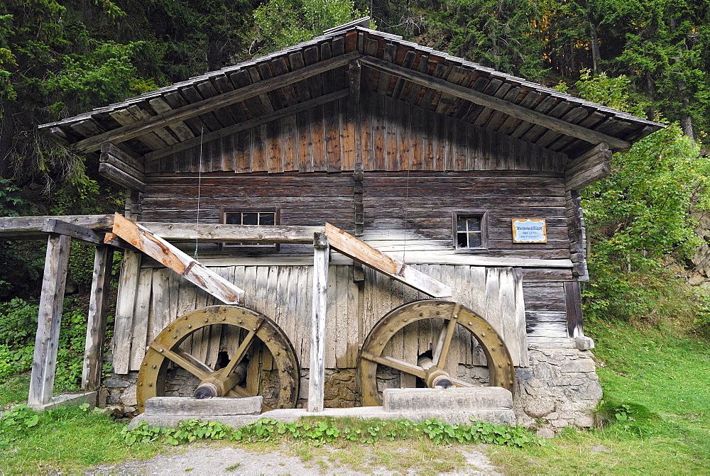 Mill wheel hut, Wachterbach Mill, historic monument, Maria Luggau, Lesachtal valley, Carinthia, Austria, Europe