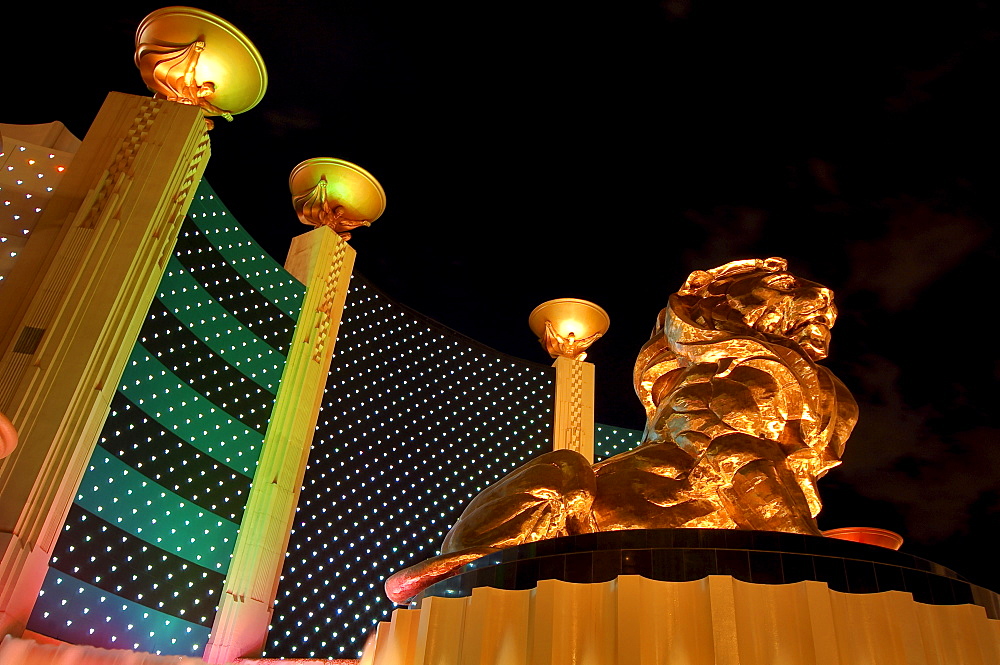 Golden lion statue in front of the MGM Grand Casino, Las Vegas Boulevard, Las Vegas, Nevada, USA, North America