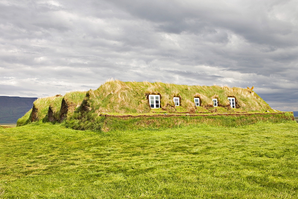 Peat walls, Glaumbaer Farm Museum, northern Iceland, Iceland, Atlantic Ocean