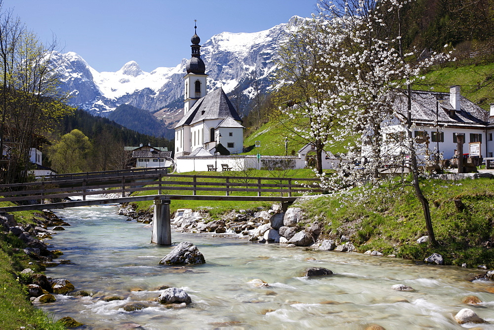 Malerwinkel, painter's viewpoint, Ramsau Church, Reiteralpen Alps near Berchtesgaden, Upper Bavaria, Germany, Europe