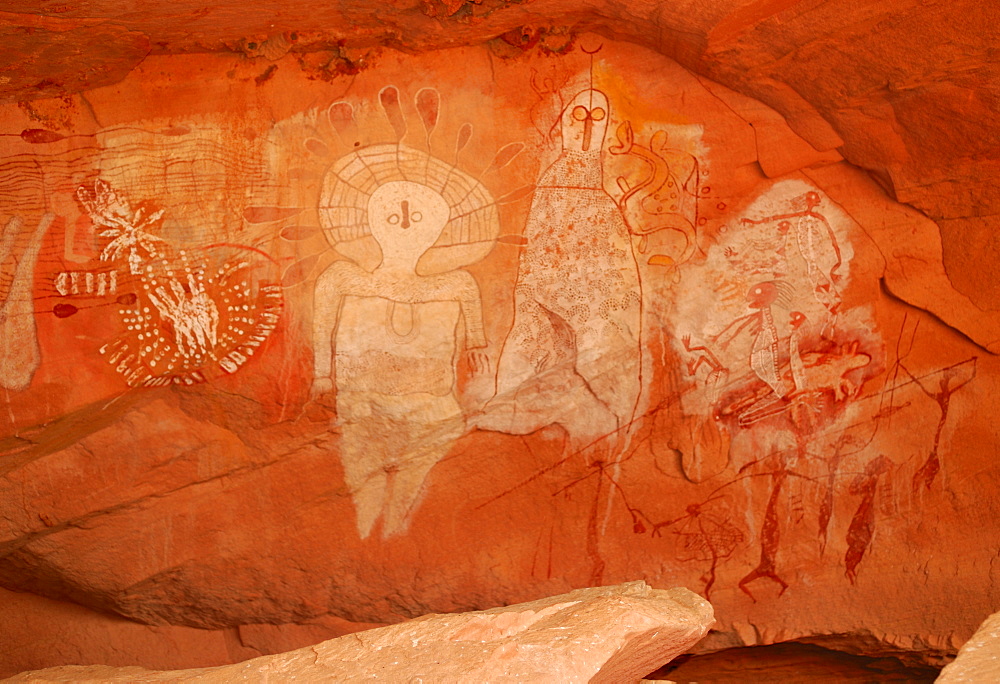 Rock art, Aborigines, south of Alice Springs, Northern Territory, Australia