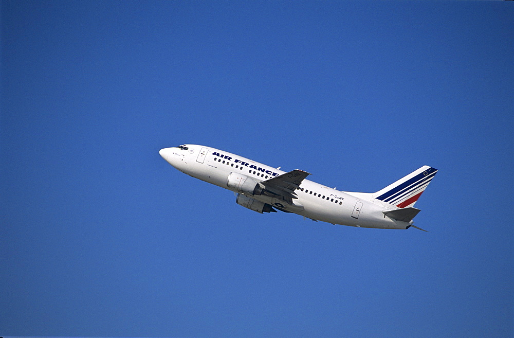 Air France Boeing 737-800 passenger jet during ascent