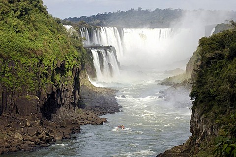 Iguacu, waterfalls, the largest waterfalls of the world, brasil