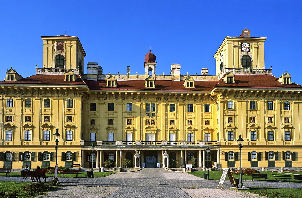 Facade, Schloss Esterhazy (Esterhazy Palace), Eisenstadt, Burgenland, Austria, Europe