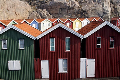 Famous colourful boathouses in the harbour of Smoegen in Sweden - Smoegenbryggan, Smoegen near by Kungshamn, Bohuslaen, Vaestra Goetalands, Vaestergotland, Skagerrak, Sweden, Skandinavia, Europa