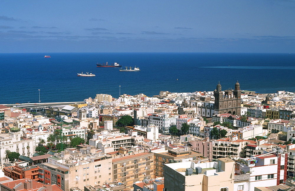 View of the Cathedral at the Plaza Santa Ana, Las Palmas, Gran Canaria, Canary Islands, Spain