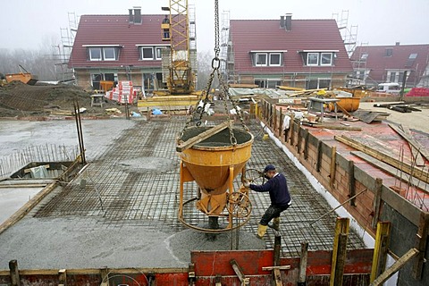 Concrete works on a construction site, Essen, North Rhine-Westphalia, Germany