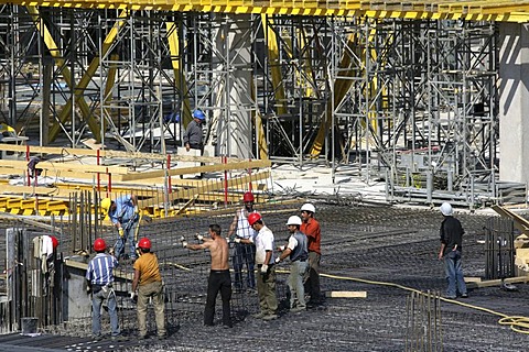 Construction site of a giant Karstadt shopping Mall "Limbecker Platz", Essen, North Rhine-Westphalia, Germany