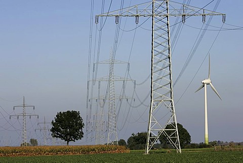 Wind turbines, wind power stations near Soest, North Rhine-Westphalia, Germany