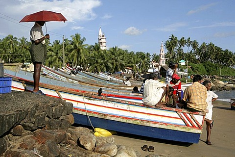 IND, India, Kerala, Trivandrum : Fishing village Vizhnijam, south of Trivandrum. Base for many fishermen and their boats. Fish market. |