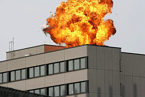 DEU, Germany, Muenster : SWAT team of NRW Police special forces blasting a door of a building.|