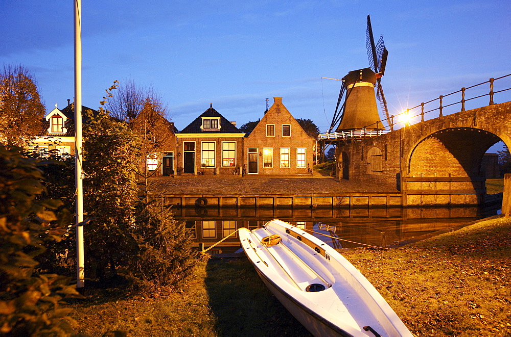 Canals in the village of Sloten, Friesland, The Netherlands, Europe