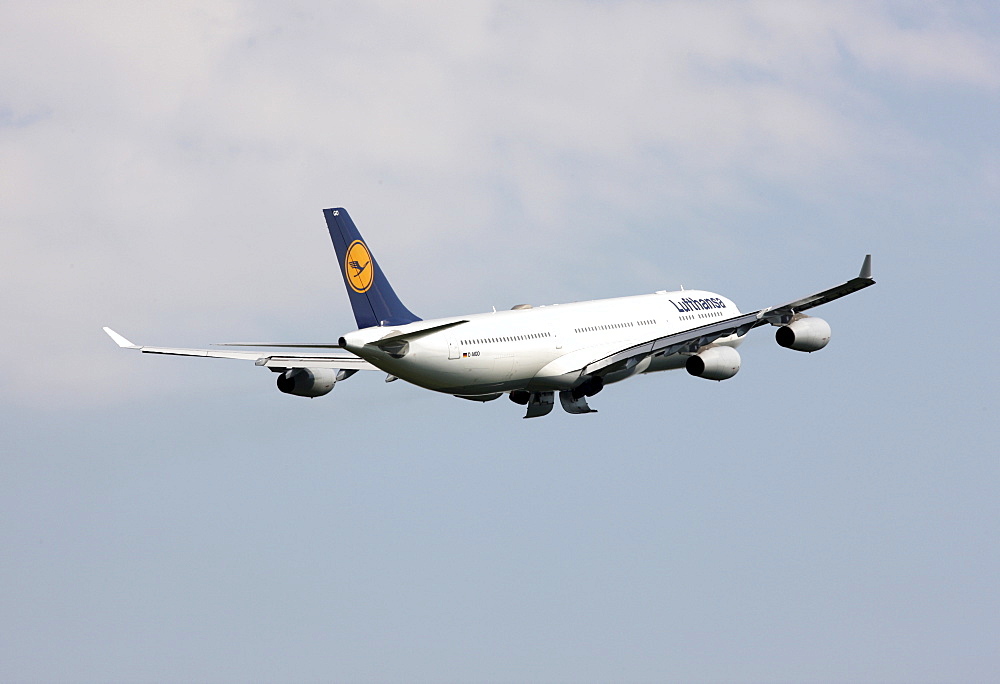 Lufthansa Airbus A340, one of three large-capacity aircraft stationed in Duesseldorf since May 2008 for connections to Canada and the USA, Duesseldorf International Airport, Duesseldorf, North Rhine-Westphalia, Germany, Europe