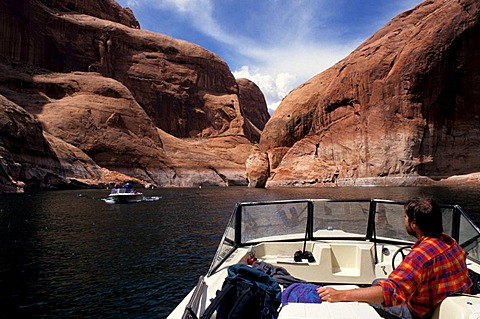 USA, United States of America, Arizona: Lake Powell, flooted canyon by the Colorado river.