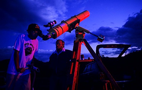 USA, United States of America, Arizona, Sedona: Hobby astronomer at an Astro Festival.