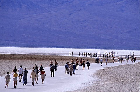 USA, United States of America, California: tourists in the Death Valley National Park.