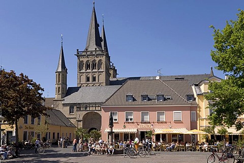 Xanten, market place, cathedral St.Victor, NRW, Germany