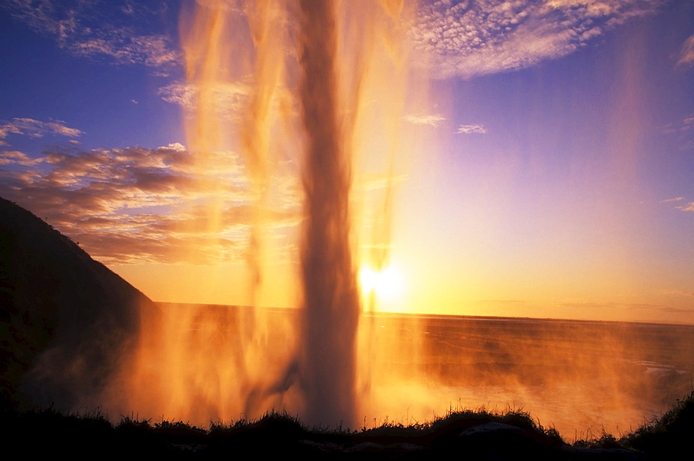 Seljalandsfoss Waterfall, Iceland, Atlantic Ocean