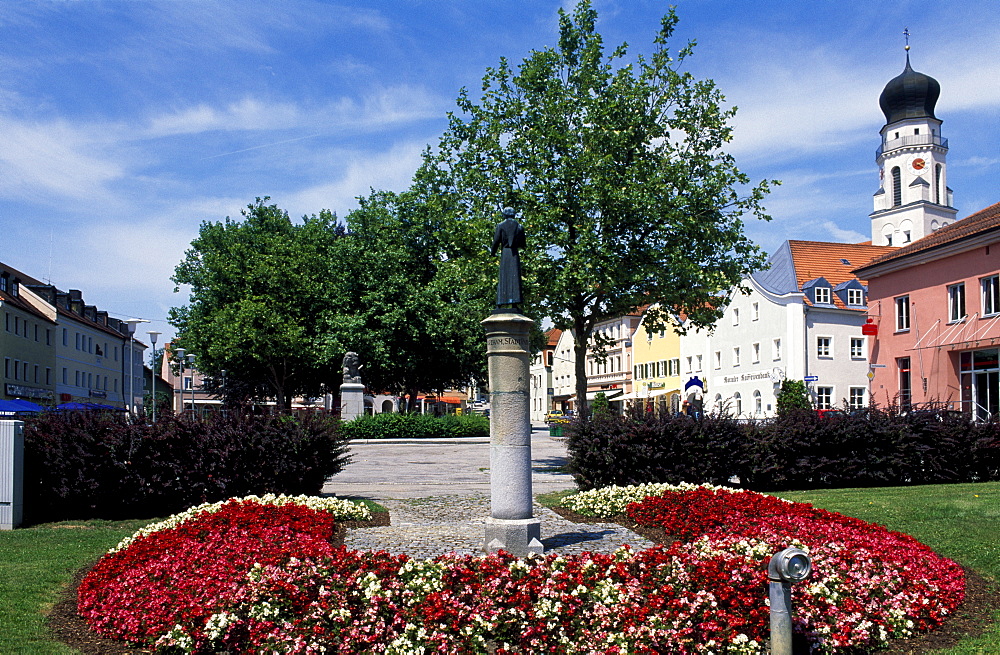 Statue on Stadtplatz Square, Bad Griesbach, Lower Bavaria, Germany, Europe