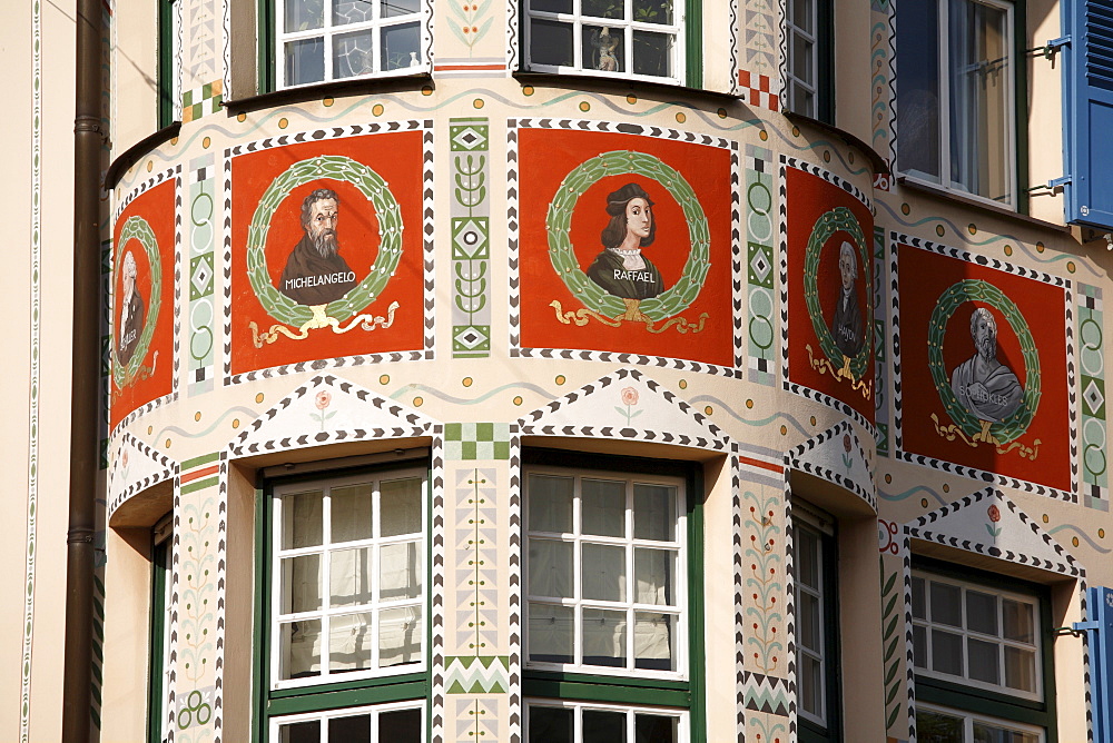 Medallion portraits of Michelangelo, Raphael and other prominent artists painted on Palais Bissing in Georgenstrasse Street 10, Schwabing, Munich, Upper Bavaria, Germany, Europe