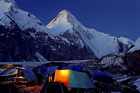 The mountain range Central Tian Shan is located in Kazakhstan