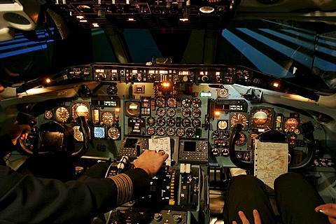 Flight simulator of a McDonnell Douglas MD 80, Sim Zone, Hattersheim, Hesse, Germany